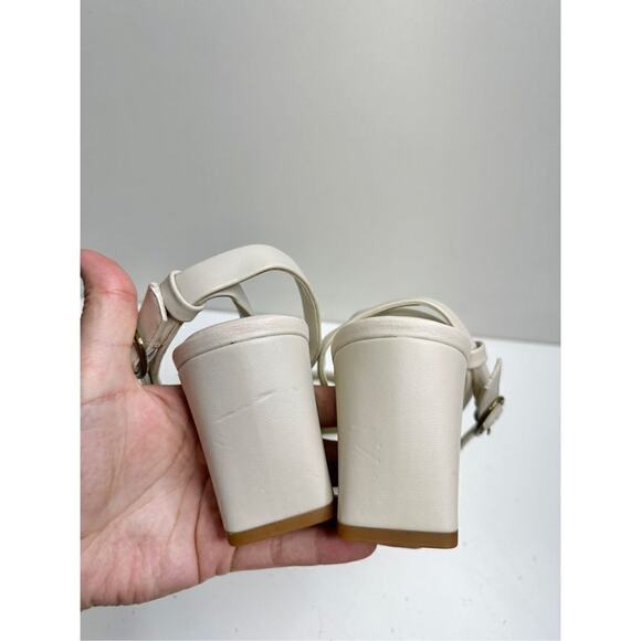 Nordstrom Rack Sandals Womens Size 9 Bone Strappy Faux Leather Open Toe - Picture 6 of 10